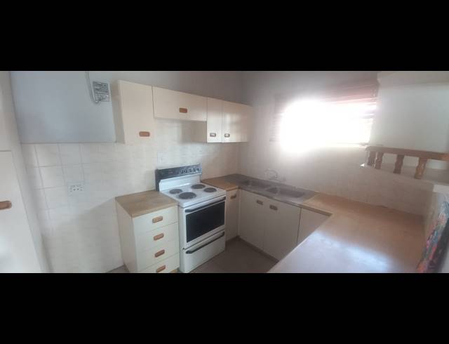 2 BEDROOM FLAT TO LET IN WINDERMERE